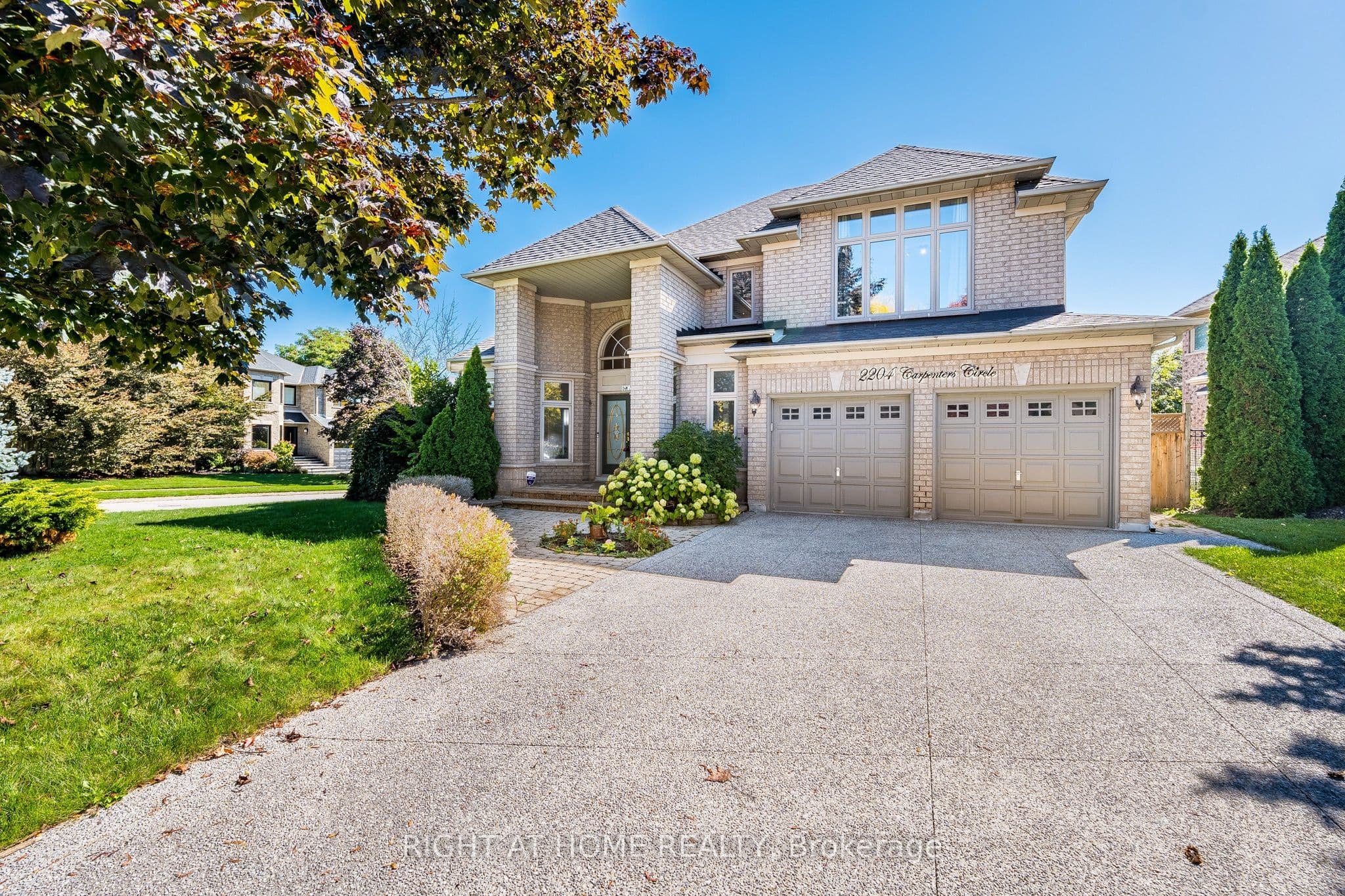 2204 Carpenters Circle