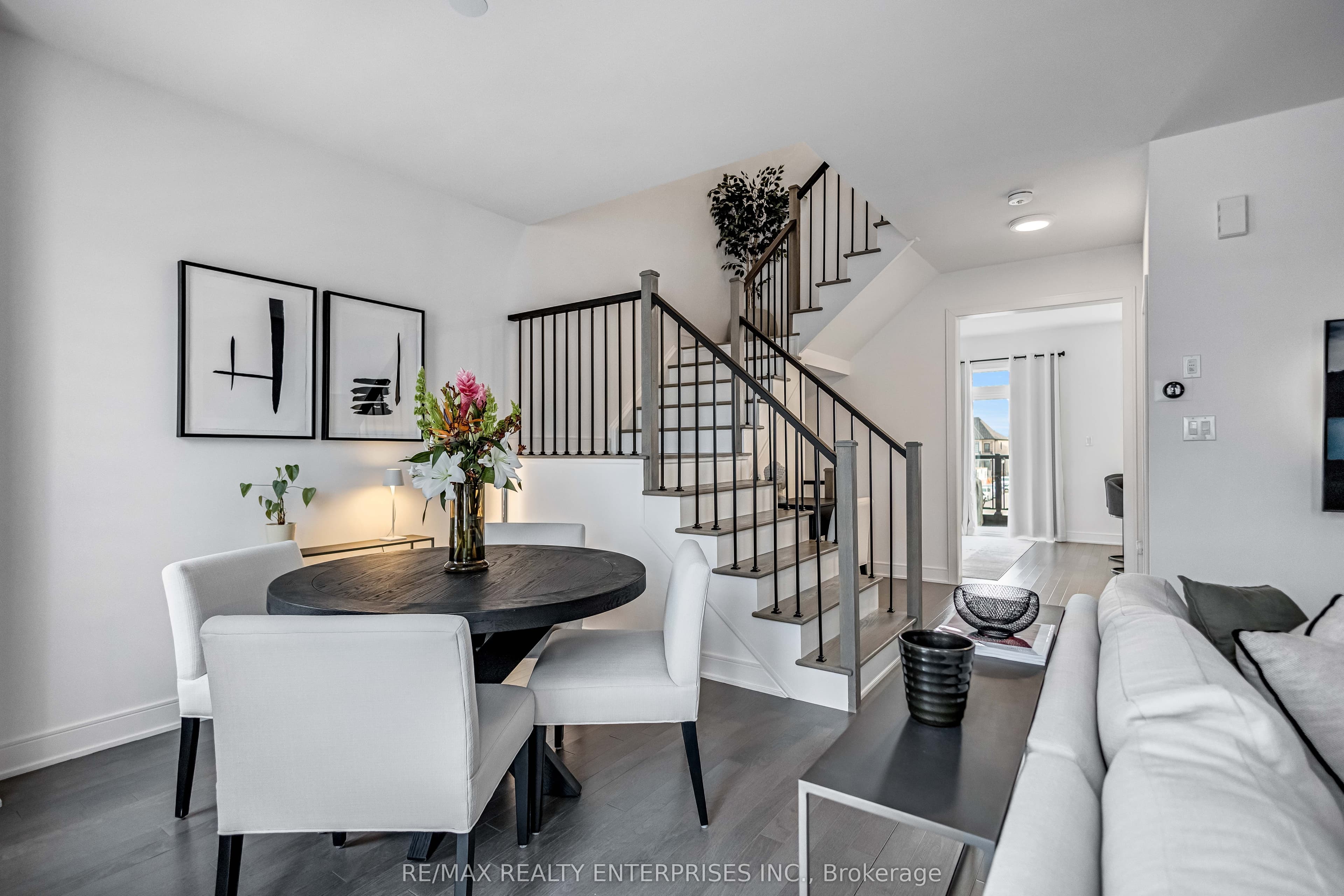 2497 Littlefield Crescent