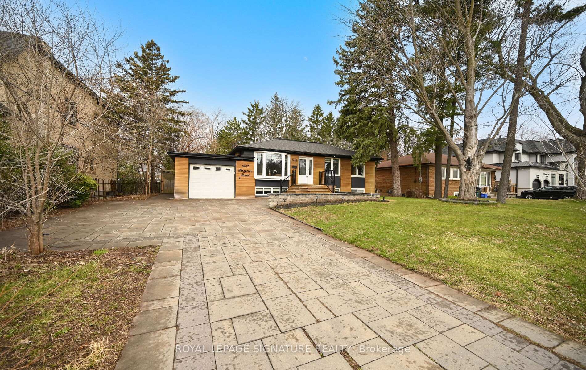 1207 Pinegrove Road