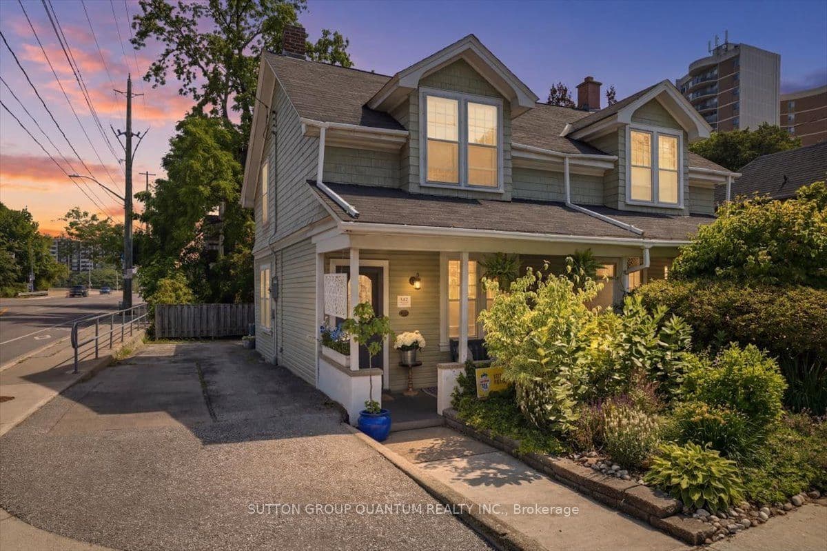 137 Chisholm Street