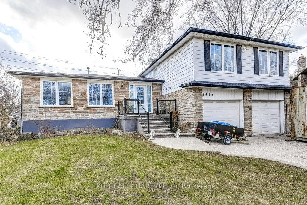 2516 Woburn Crescent