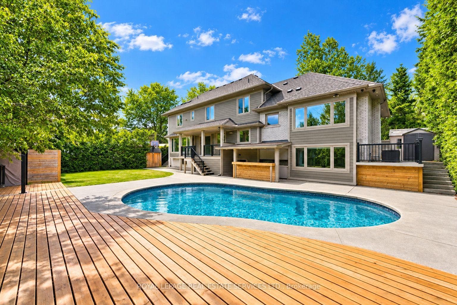 1601 Venetia Drive
