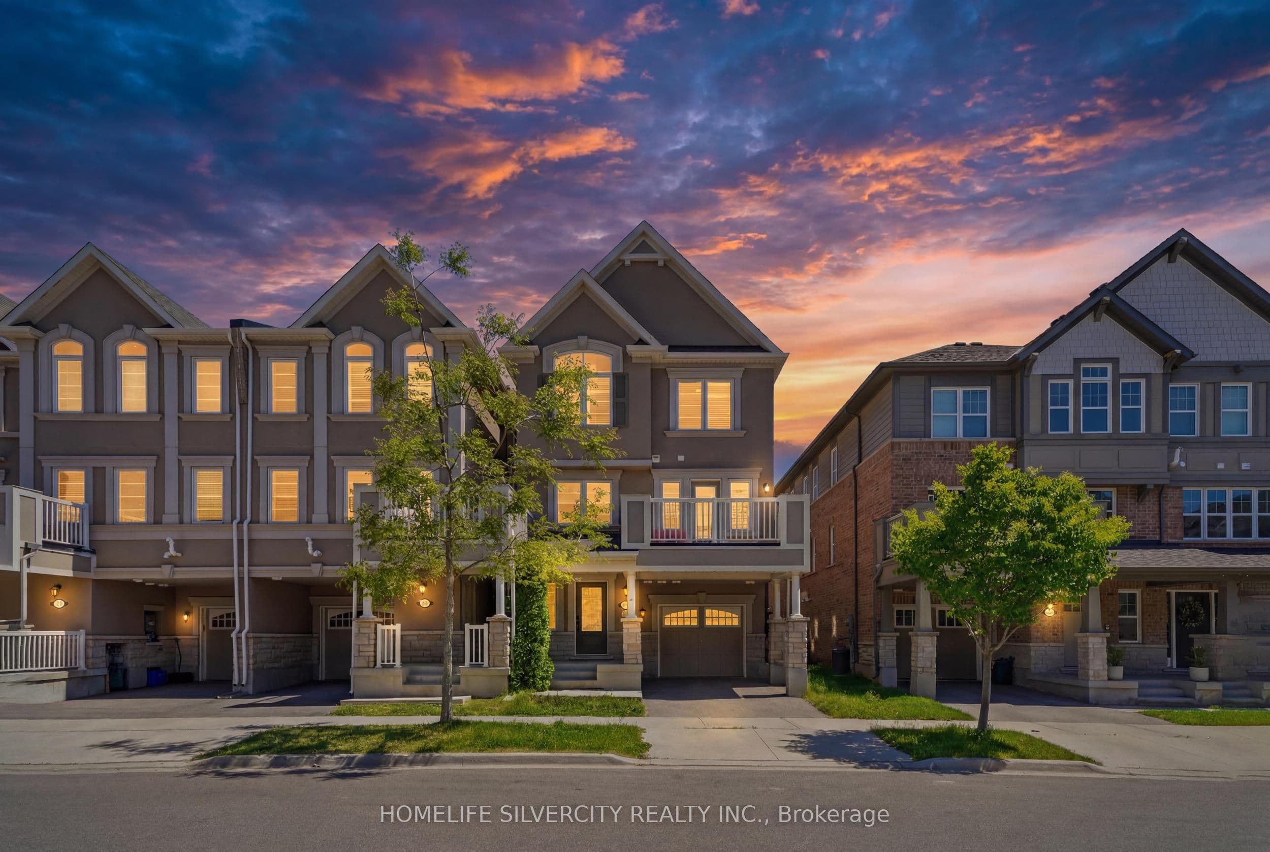 3085 Mistletoe Gardens