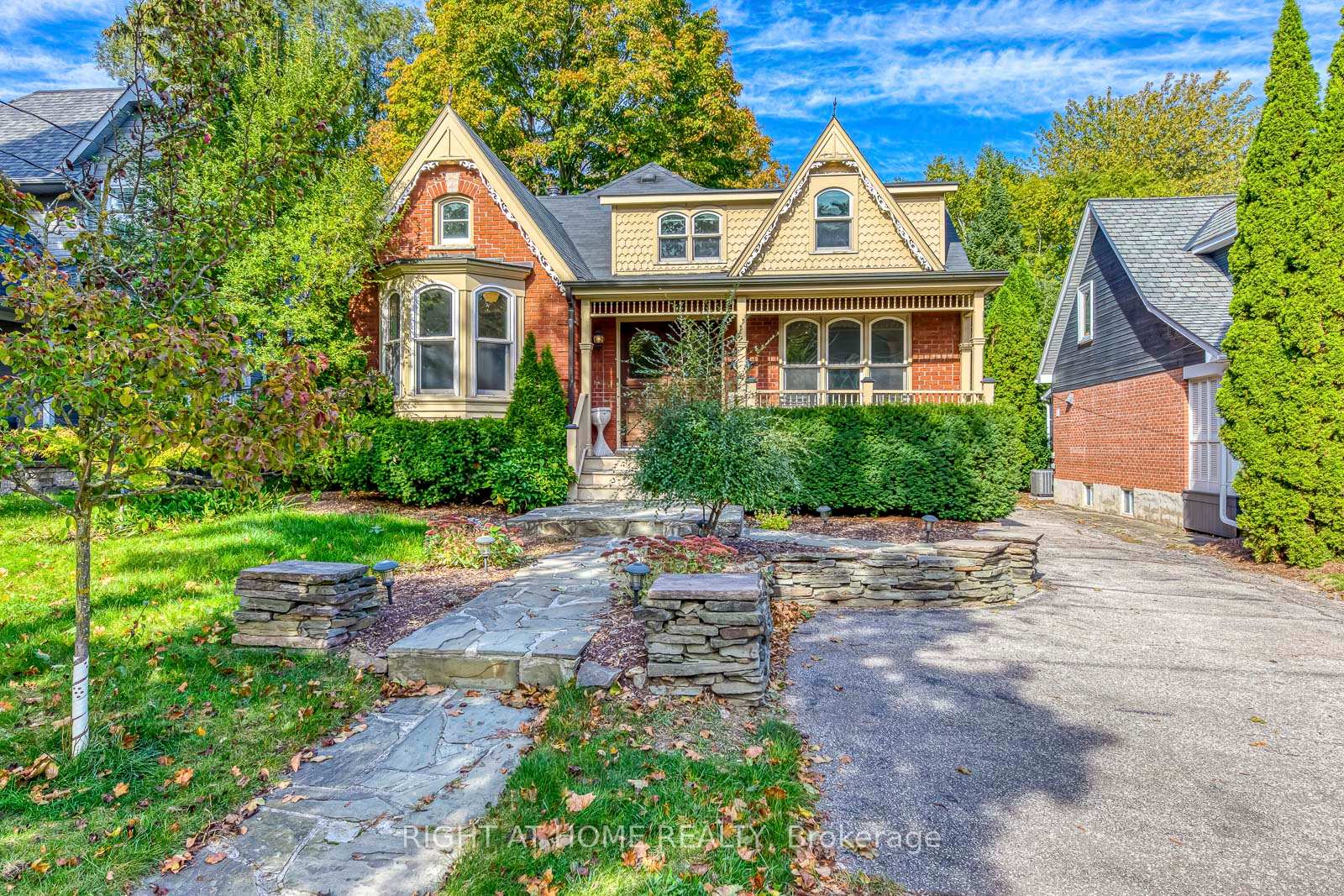 435 Maple Avenue