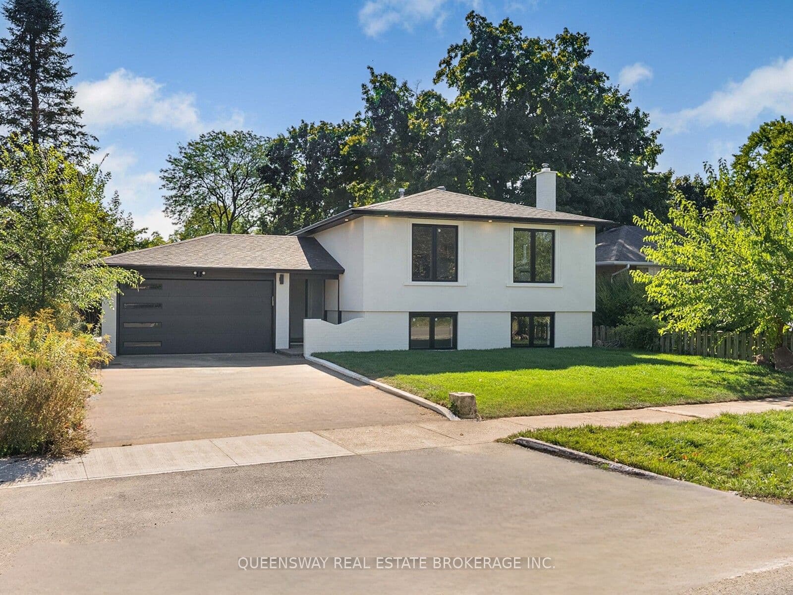 1128 Pinegrove Road