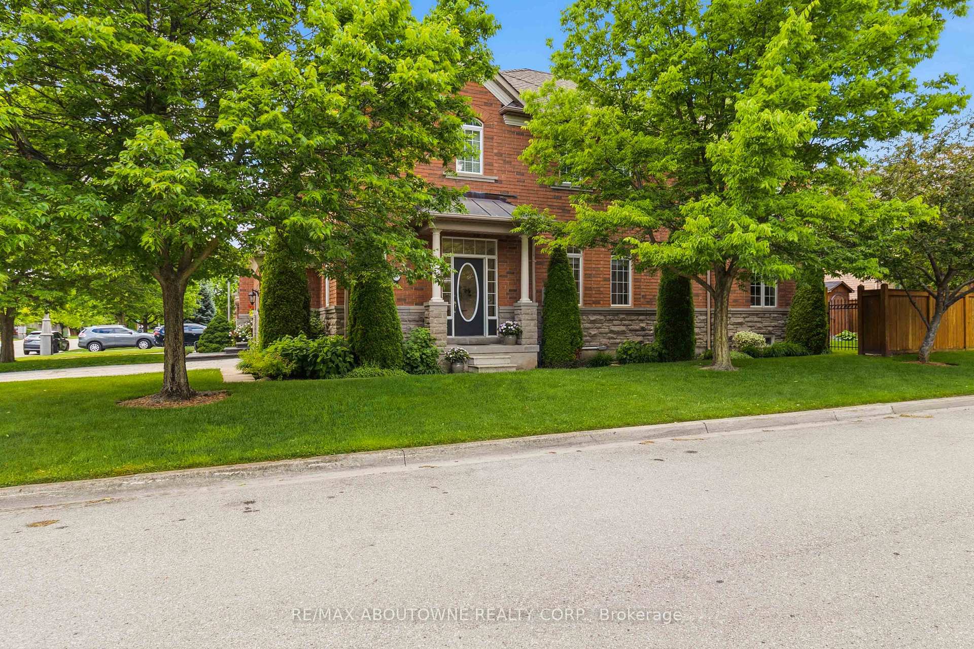 240 Duskywing Way