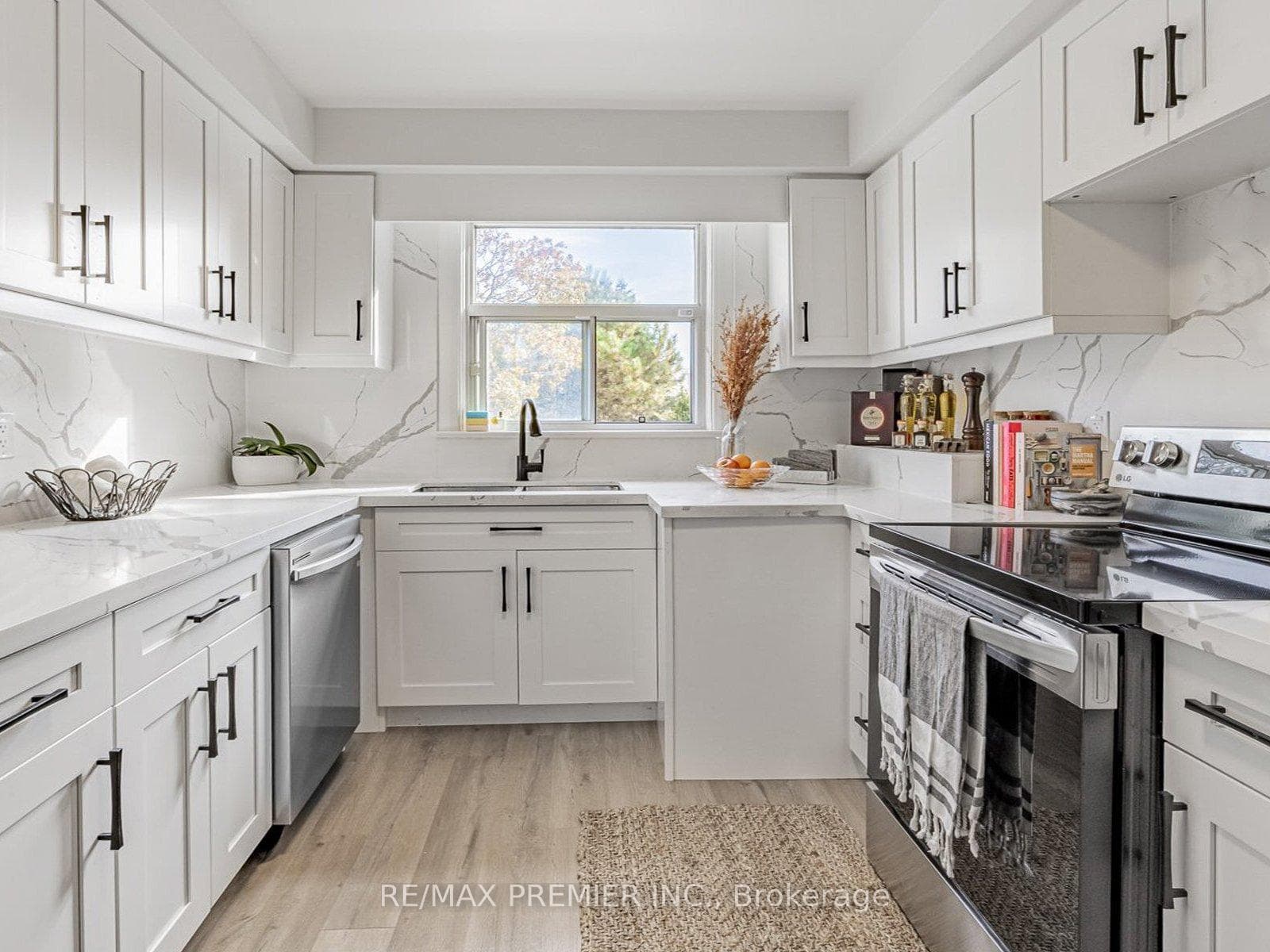 1368 Tansley Drive