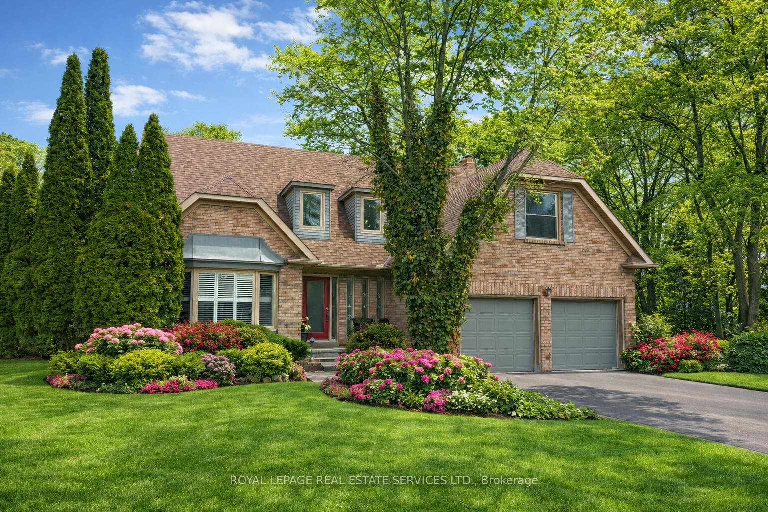 1100 Oakery Woods Place