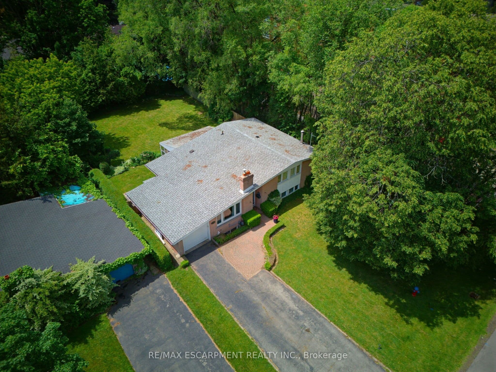 320 River Side Drive